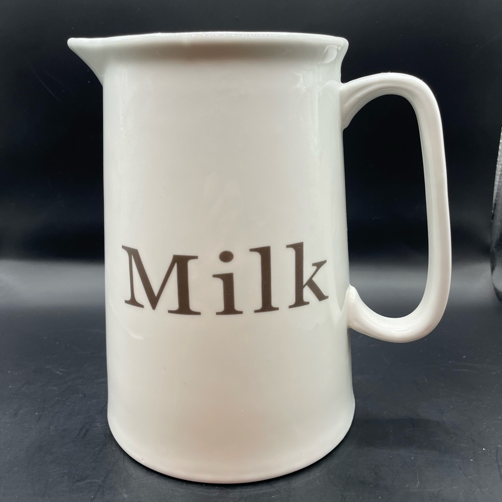 GRACE'S TEAWARE Ceramic Milk Pitcher